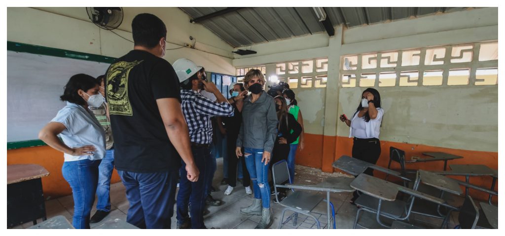 Clases presenciales autorizadas en Guayaquil tras caída de contagios